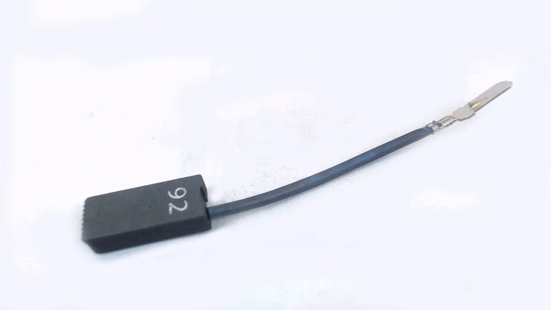 BRUSH 230V