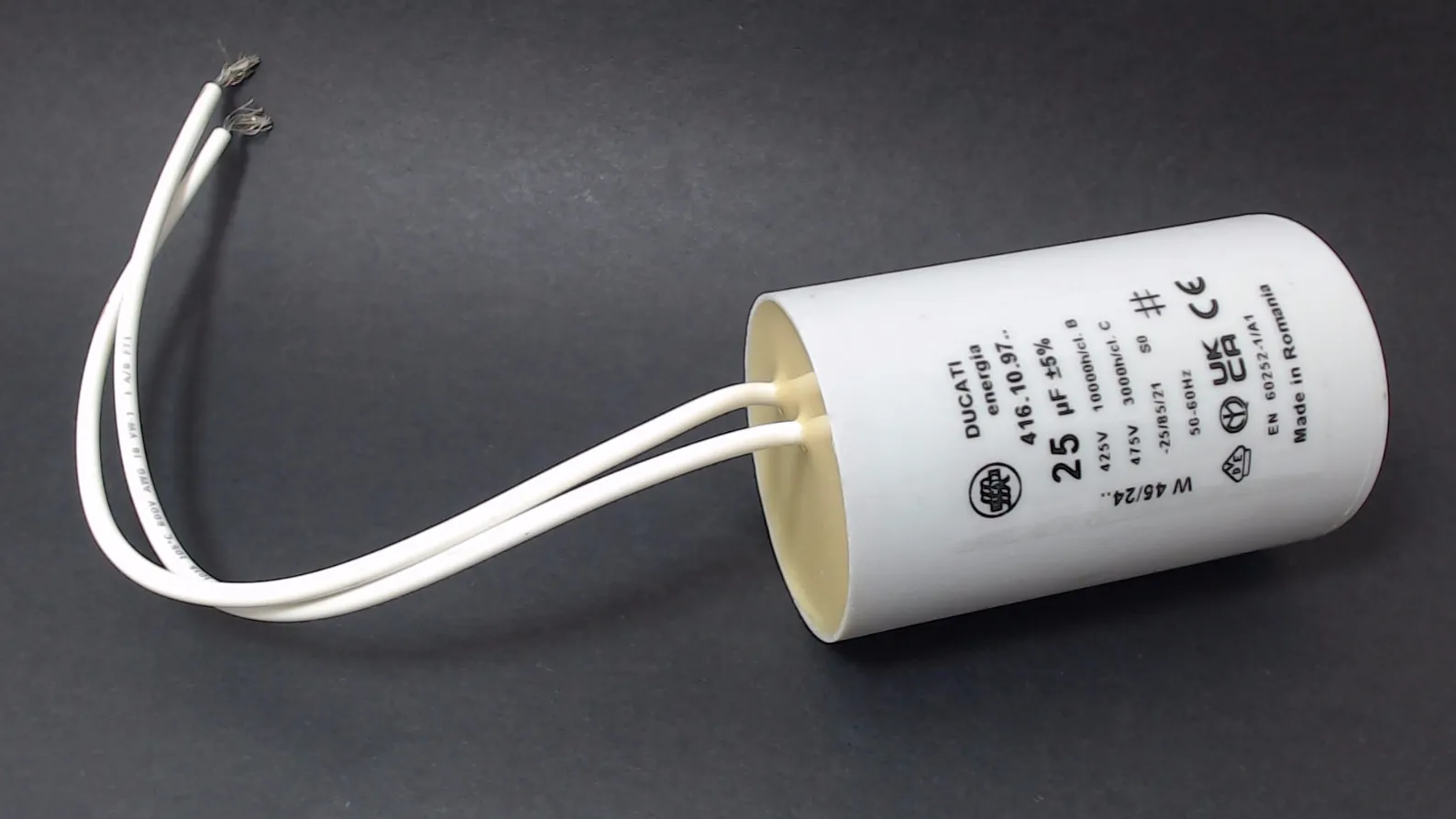 CAPACITOR