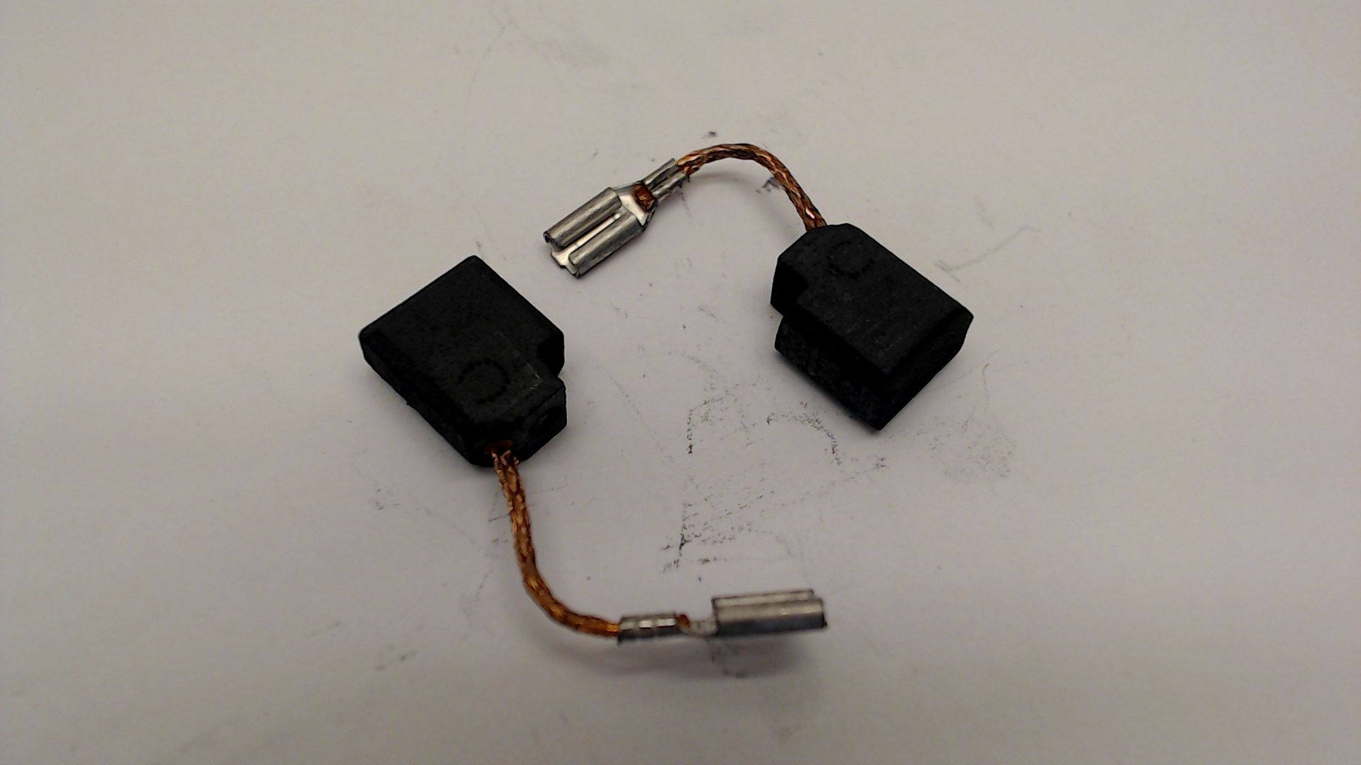 BRUSH PAIR 230V