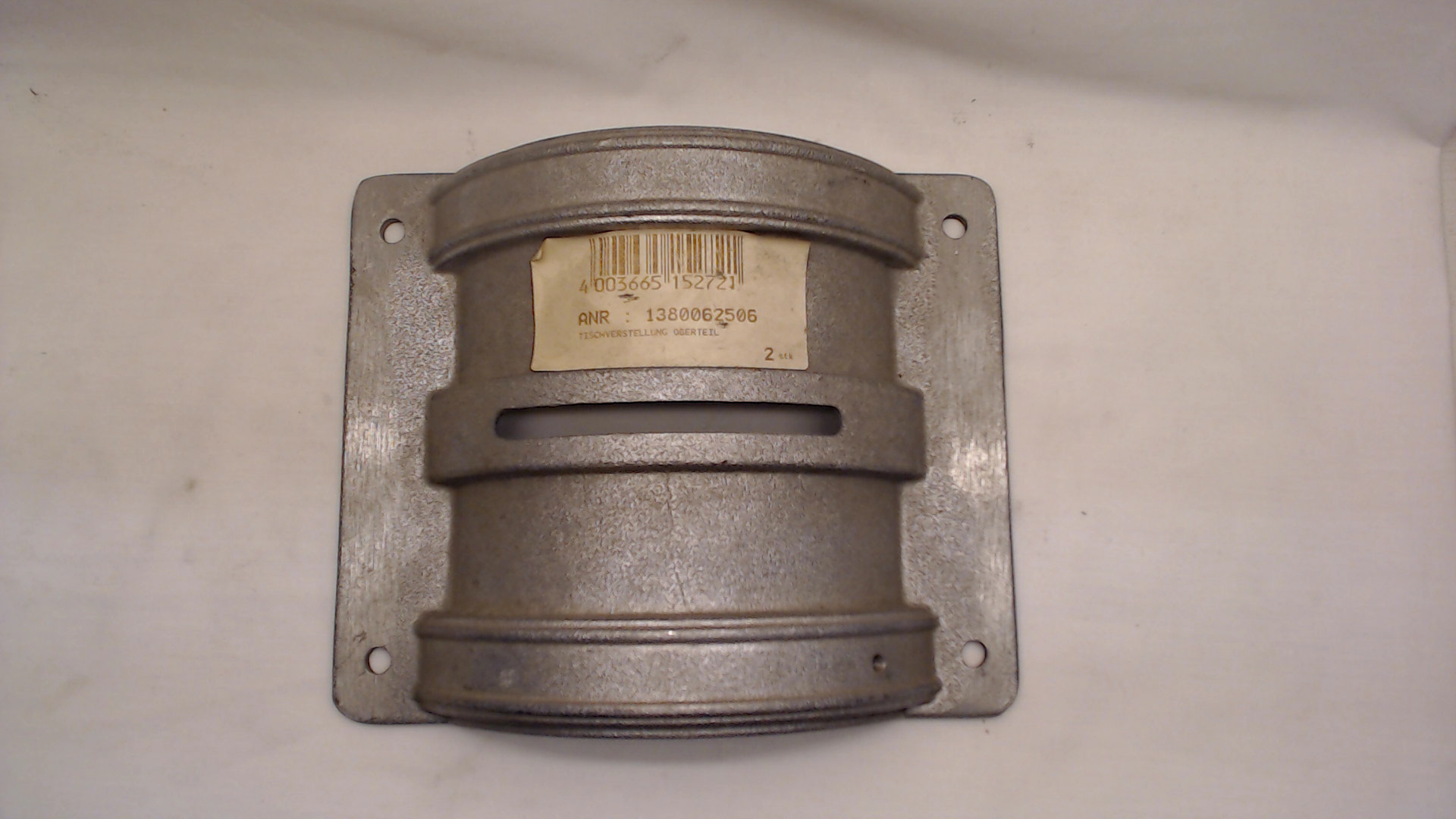 TABLE TRUNNION, UPPER