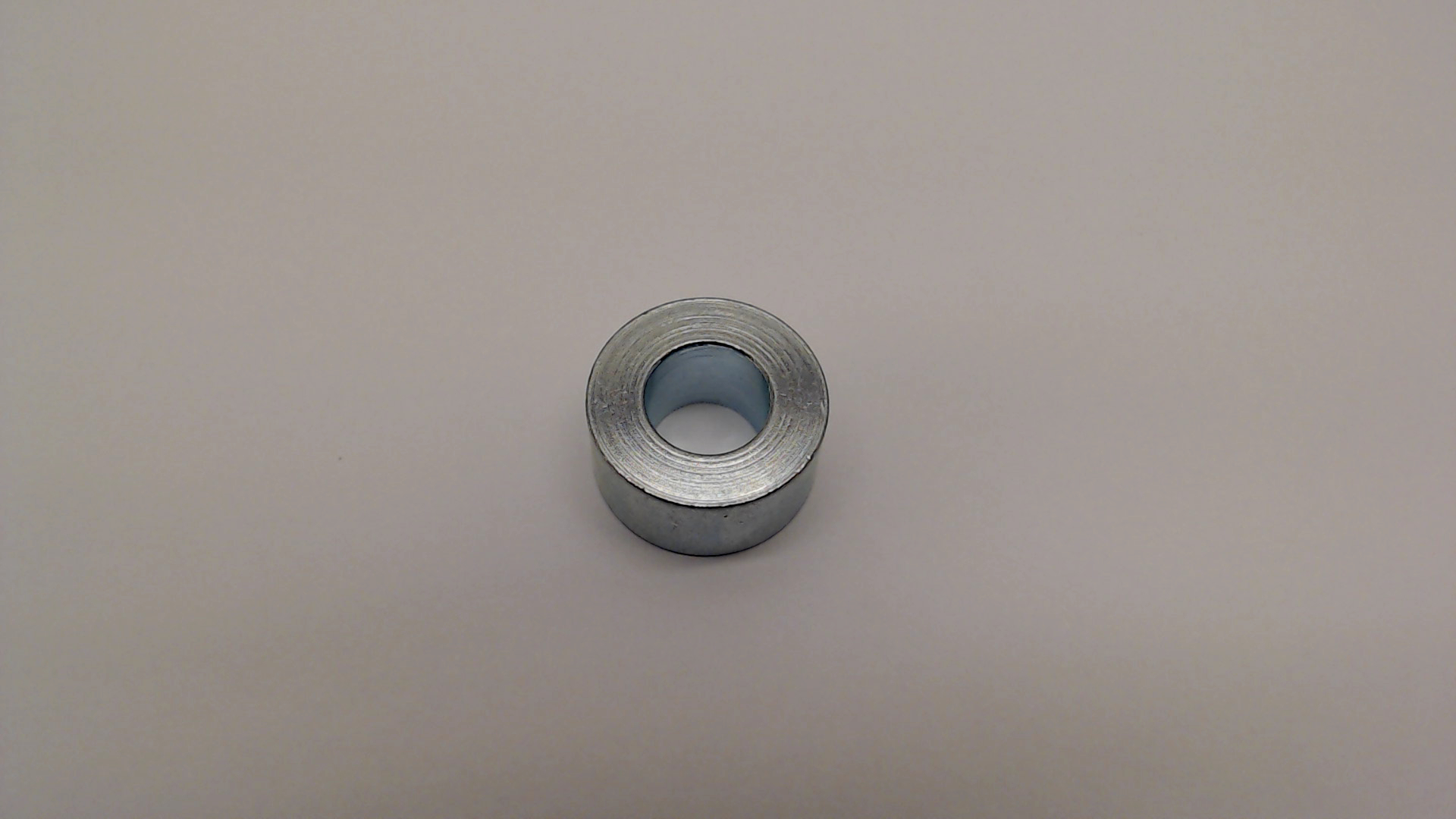 Spacer sleeve