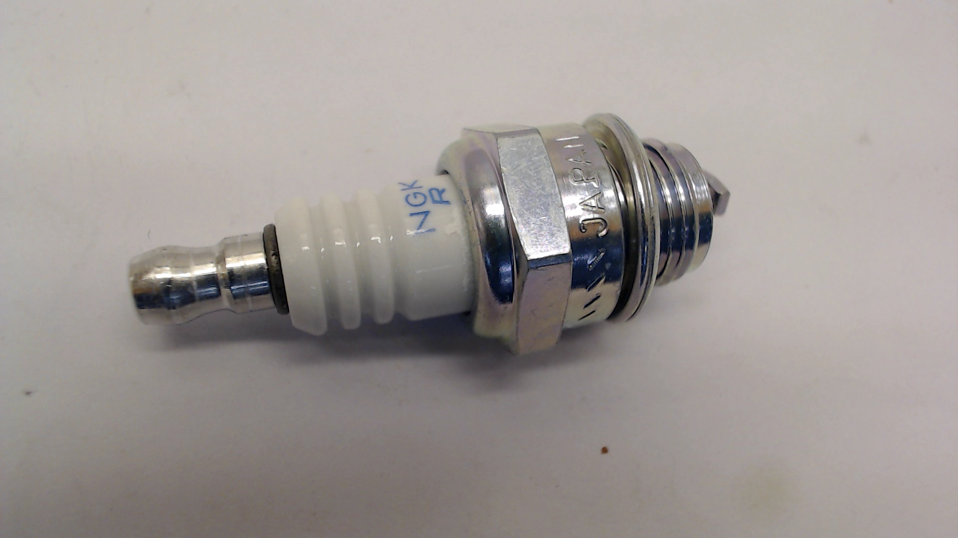 SPARK PLUG DBC260L/U/RBC351/4