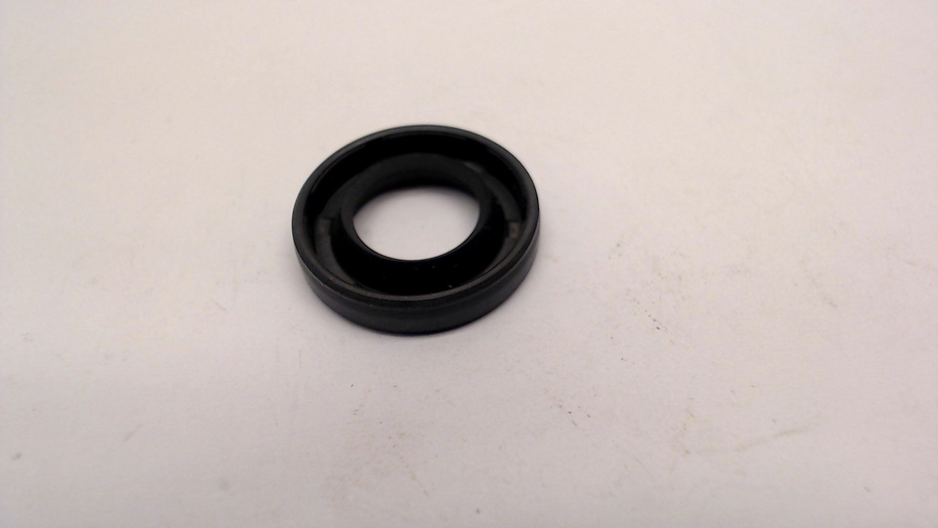 OIL SEAL 12 MT870/HR2601/2630