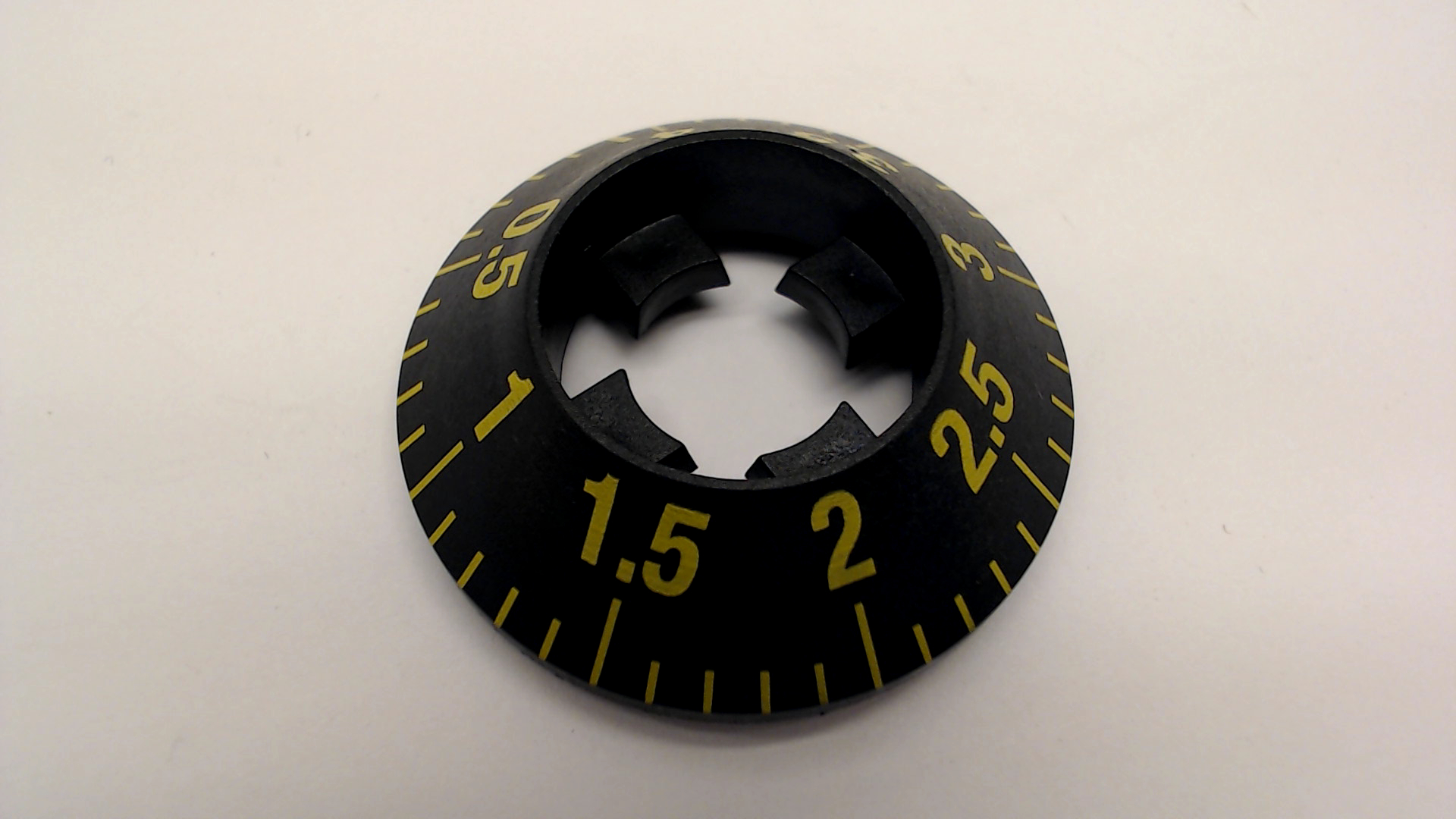 SCALE. DW678 BLACK