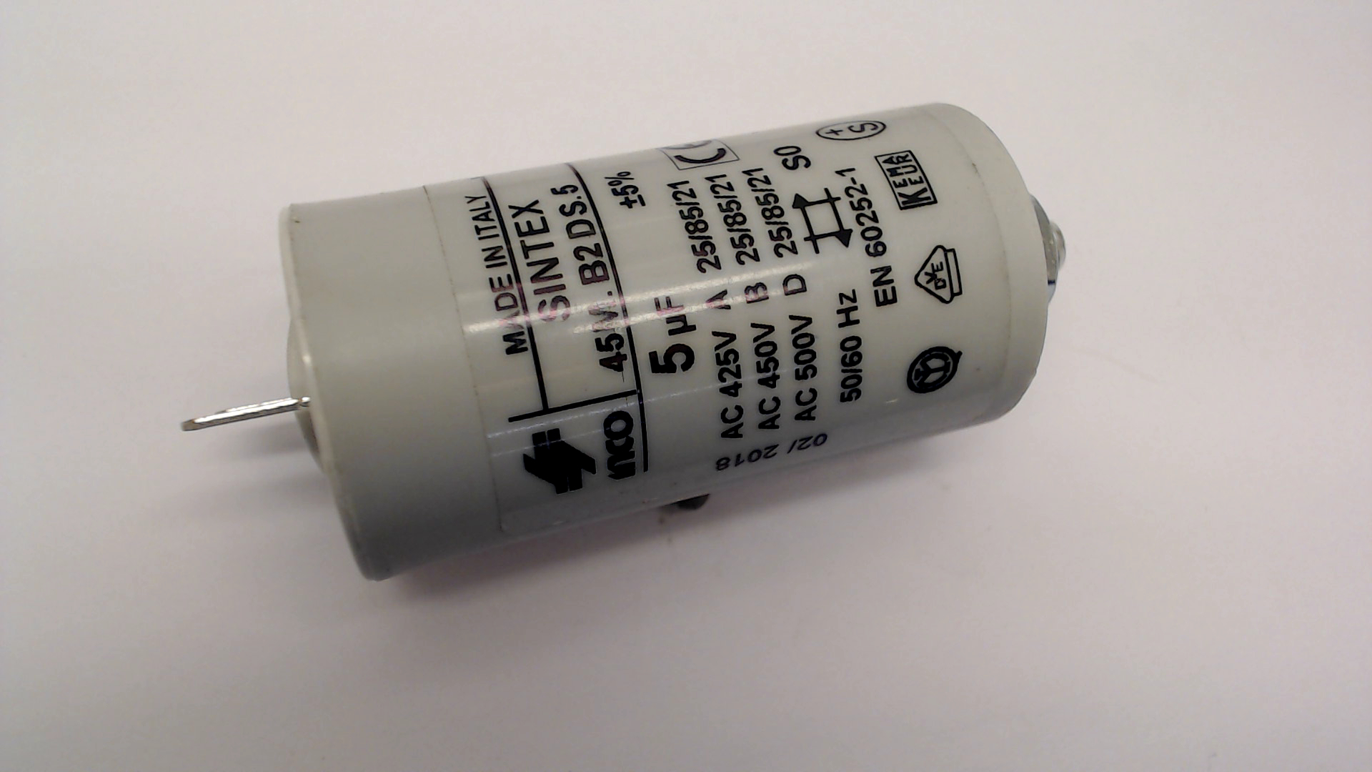CAPACITOR
