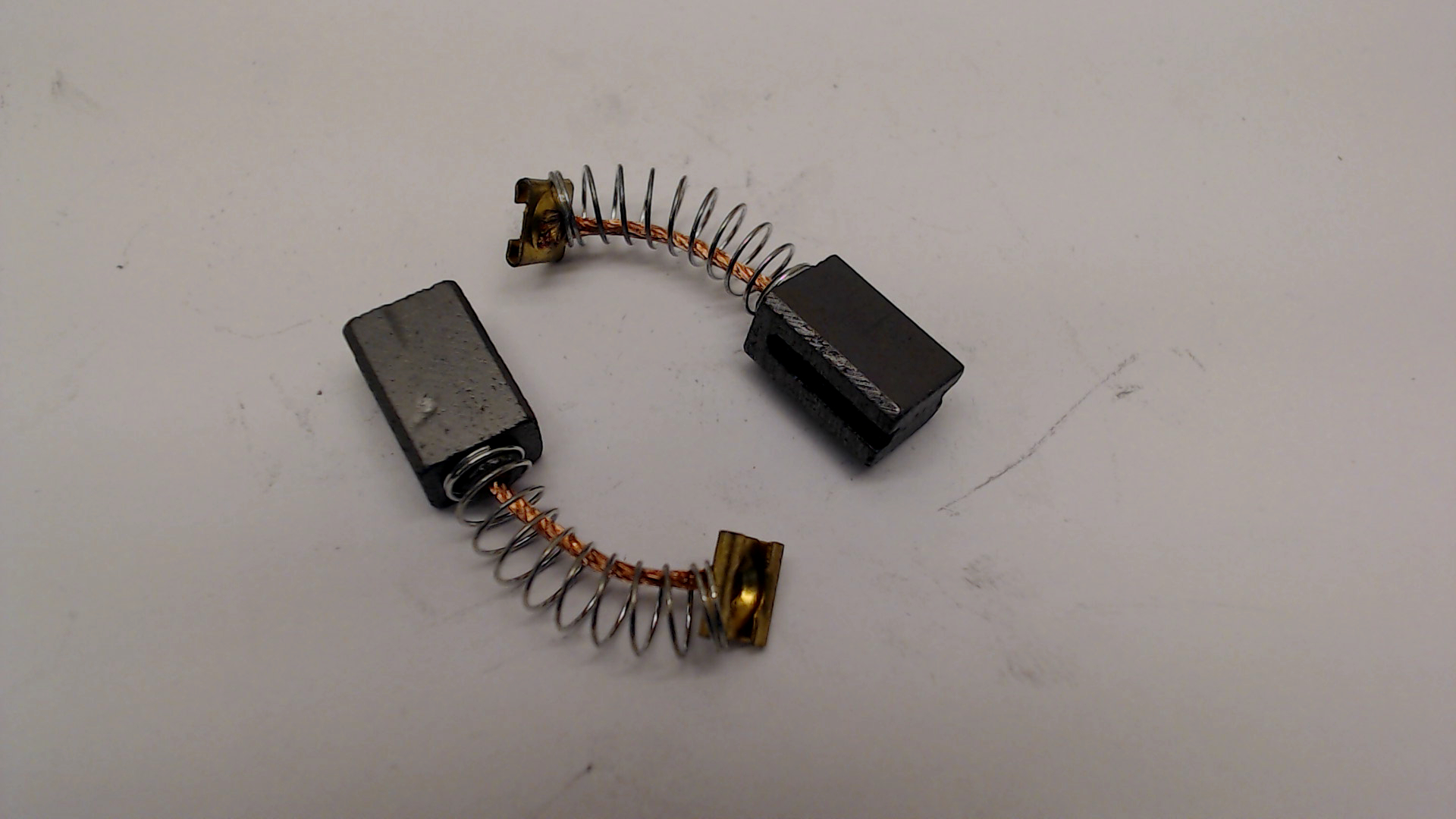 BRUSH 230V