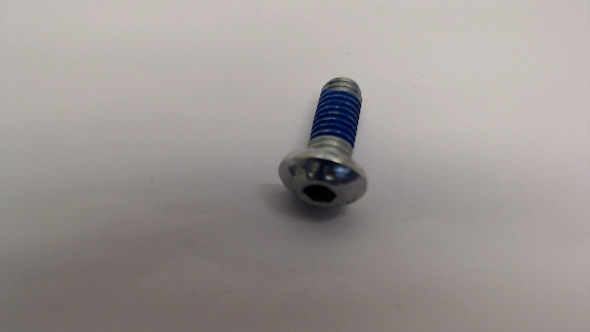 RAISED CHEESE HEAD SCREW