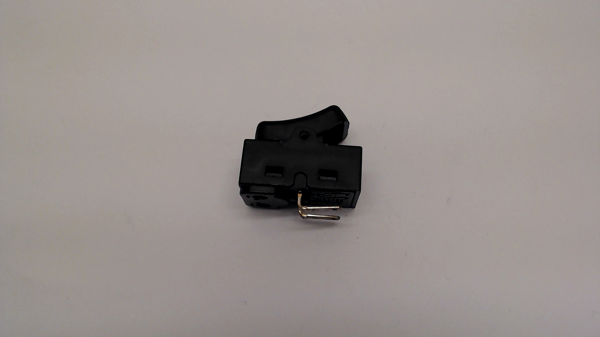 SWITCH  6833