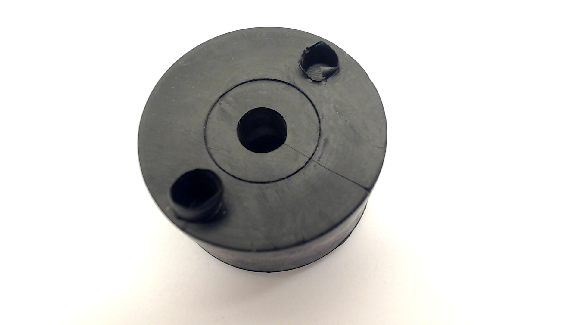 RUBBER FOOT RD 30X17,5 80 SHORE