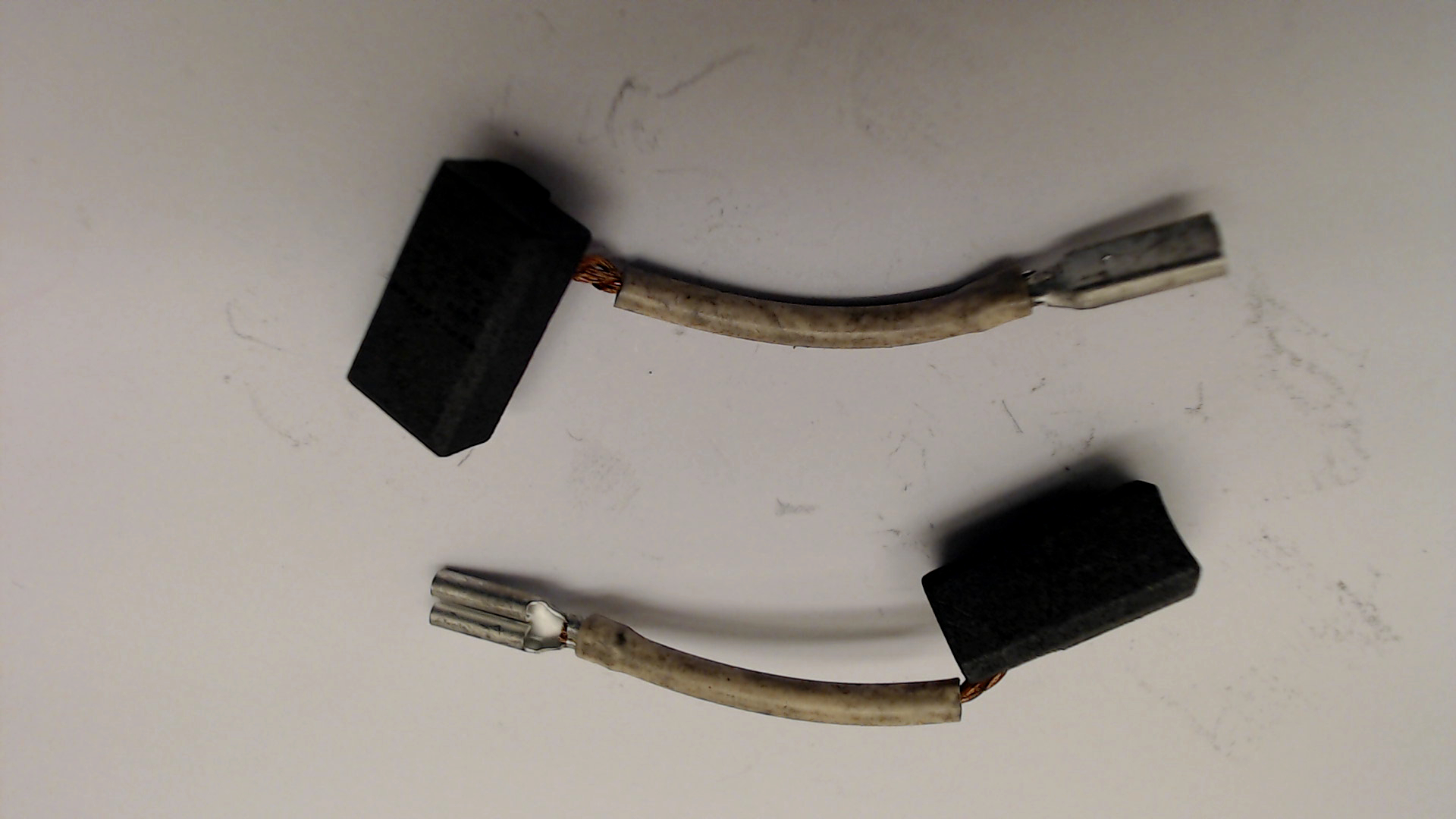 Carbon Brush (1 Pair)