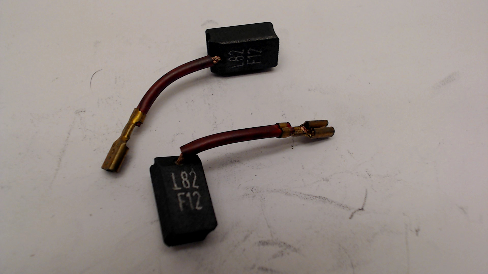 BRUSH PAIR 115V