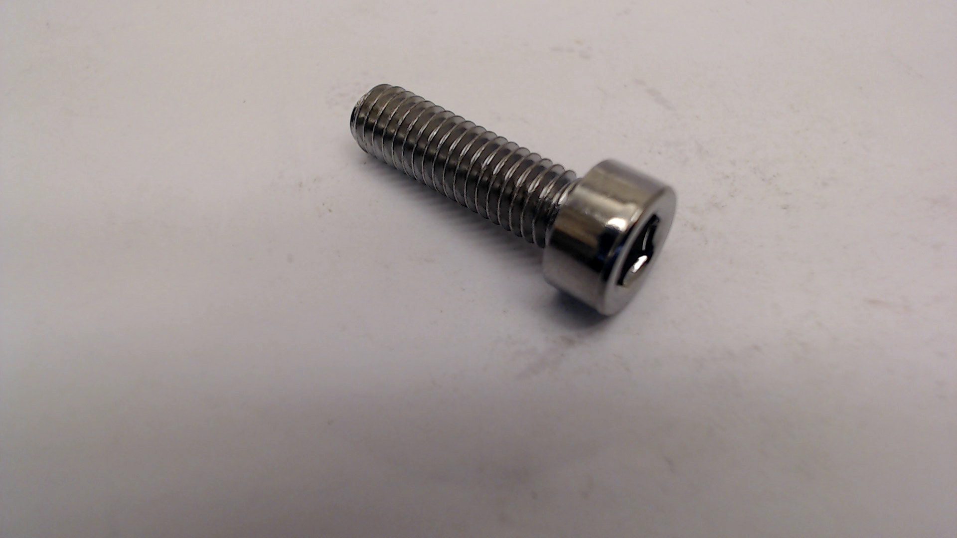 SCREW 6X20 DMR102/107/107W